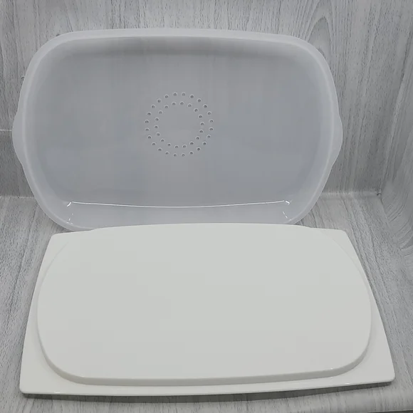 Tupperware CheeSmart Low Rectangular  New - Picture 2 of 6